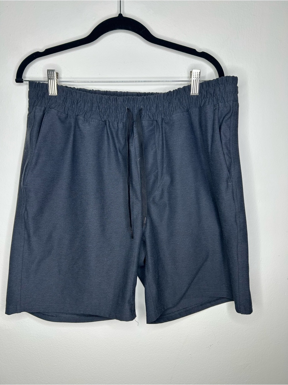Outdoor Voices Dark Heather Charcoal Shorts Size Large - Picture 2 of 6